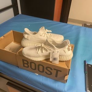 Brand new Yeezy 360 boost V2